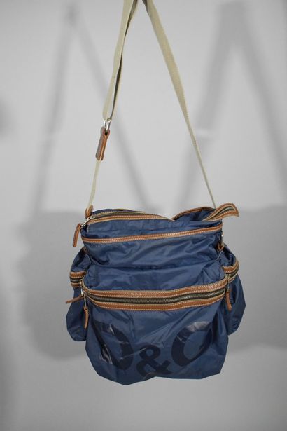 null DOLCE & GABBANA 

Shoulder bag made of canvas and leather in blue, beige and...