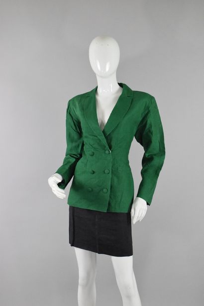 null EMMANUELLE KHANH 

Green long sleeve suit jacket. 
Crossed buttoning covered...