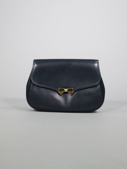 null NINA RICCI 
Circa 1980

Midnight blue leather bag, decorated with a golden knot...