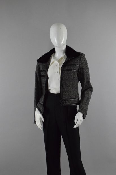 null GERARD DAREL 

Short zipped jacket with black rabbit collar.
Geometric yoke...