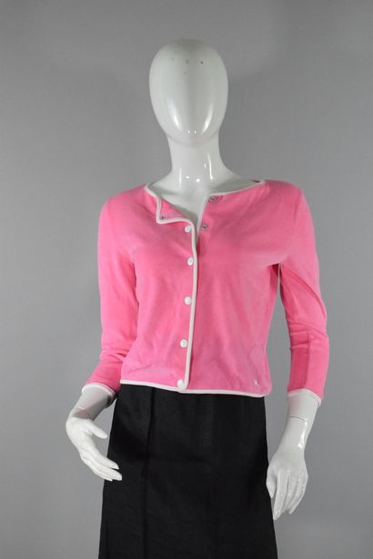 null COURREGES

Cardigan in fine pale pink and white bouclette with front snap closure,...