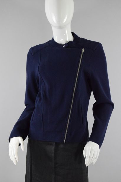 null LAUREN RALPH LAUREN

Navy blue zippered knit jacket. 

Size: 42 approx.