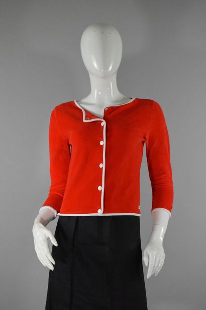 null COURREGES

Cardigan in fine blood orange and white bouclette with front snap...