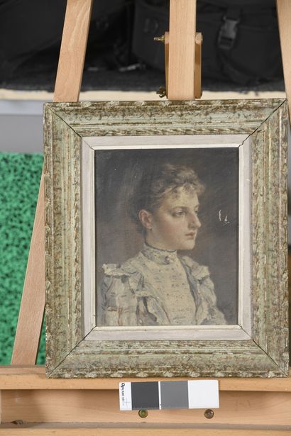 null LAMY Pierre Franc, 1855-1919,
Jeune femme en buste, 1892,
huile sur toile (petits...