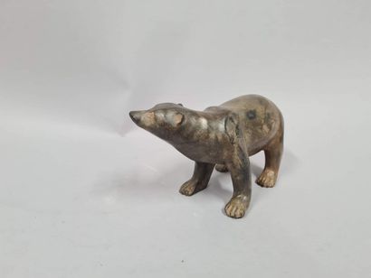 null CHENET Pierre (XX)
petit ours, tête vers la droite 
Bronze à patine brun roux...