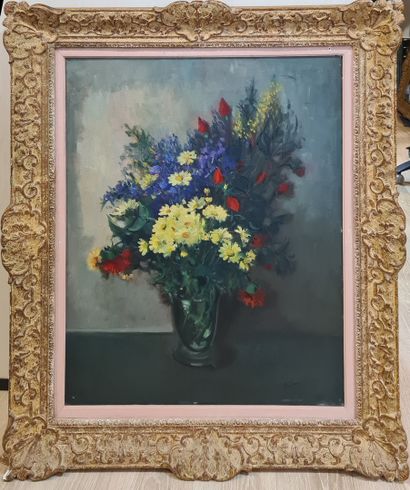 null ECOLE MODERNE (XX)
Bouquet de fleurs,
huile sur toile, signée en bas à droite,
81...