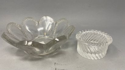 null Lalique France cup 
with large shell decoration 
8 x 22 cm

Lalique France pressed...