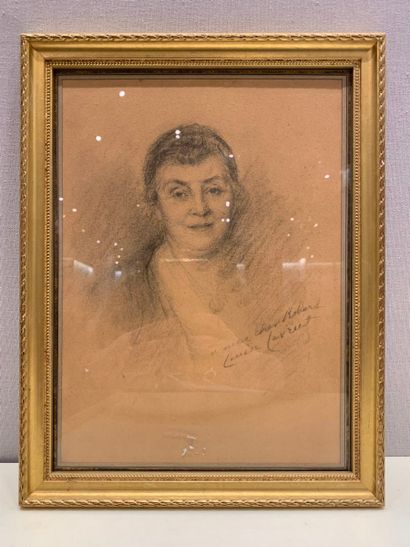 null LAUVRUT Louise (1874-c.1956)
portrait of a young woman, 
pencil, signed and...