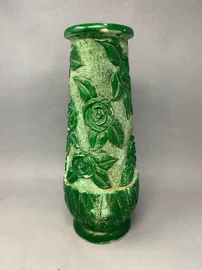 Vase in painted and engraved alabaster,
Rose...