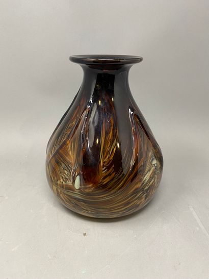 Bods Le Bleis, marmoreal vase in molded glass...