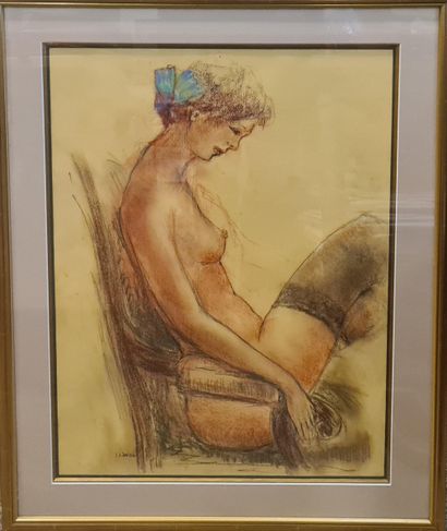 null LANIAU Jean (born 1931)
Seated Nude
pastel on paper, signed lower left 
insolation...