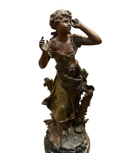 MOREAU (1832-1926) MOREAU (1832-1926)
Paysanne 
Sculpture en régule reposant sur...