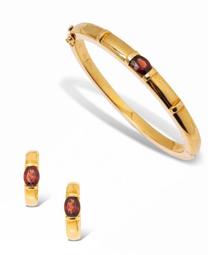 null CHAUMET

Half-set, Gioia model, in 18K (750) gold comprising: an opening bracelet...