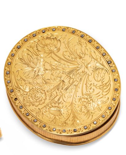 null Case of Madame X, Greece.
VAN CLEEF & ARPELS 18K (750) gold oval powder case,...