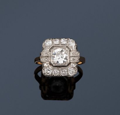 18K (750) gold and platinum ring, set with...