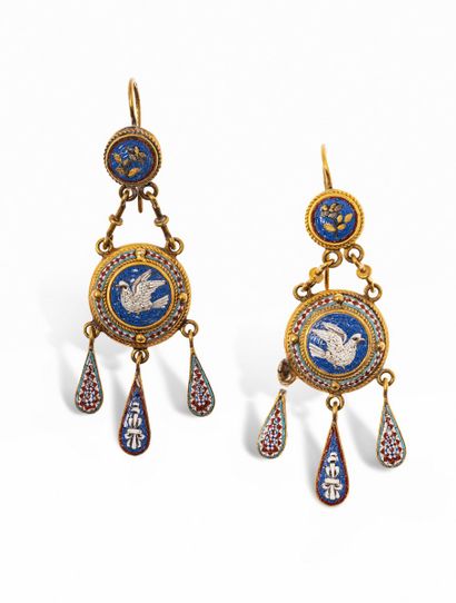 null Pair of 18K (750) gold earrings, adorned with polychrome micromosaics representing...