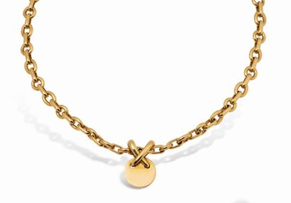 null CHAUMET

Necklace in 18K (750) gold, articulated with alternating round, oval...