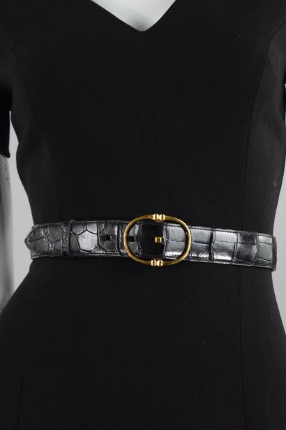 null HERMES PARIS 
1995

Black crocodile belt with oval buckle and central stud....