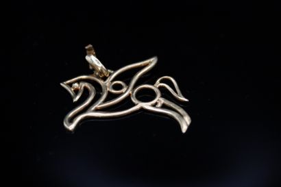 null ZOLOTAS

Pendant in 18k (750) yellow gold, featuring a divine winged horse.
Signed....
