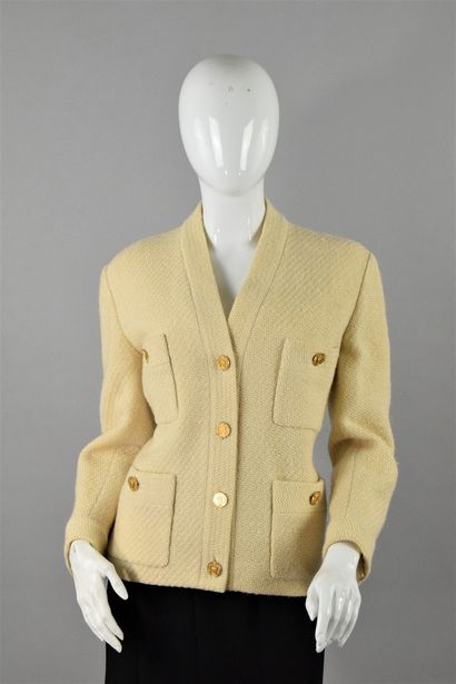 null CHANEL Boutique
Circa late 1980

Jacket in ecru tweed, single central buttoning,...