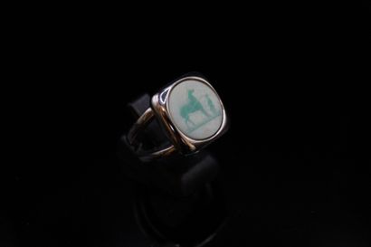 null HERMES PARIS

Ring in silver plated metal with the effigy of the Brand.

On...