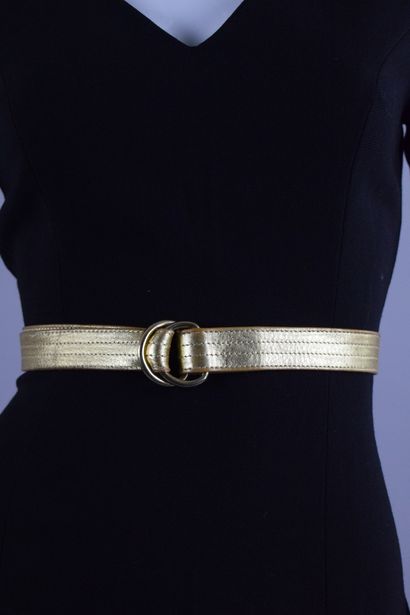 null SAINT LAURENT Left Bank

Gold leather belt adjustable with two buckles. 
Patina...