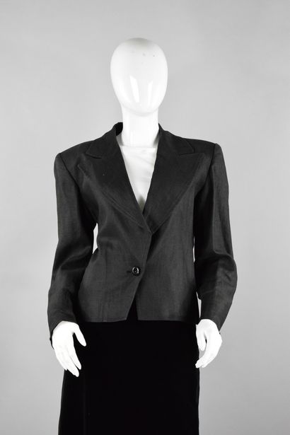 null SAINT LAURENT Left Bank 
Spring/Summer 1985

Asymmetrical jacket in black linen,...