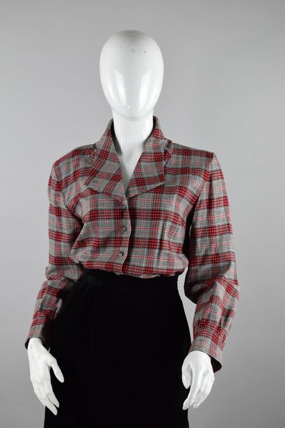 null EMMANUELLE KHANH

Red and white checkered blouse, nice high collar, one covered...