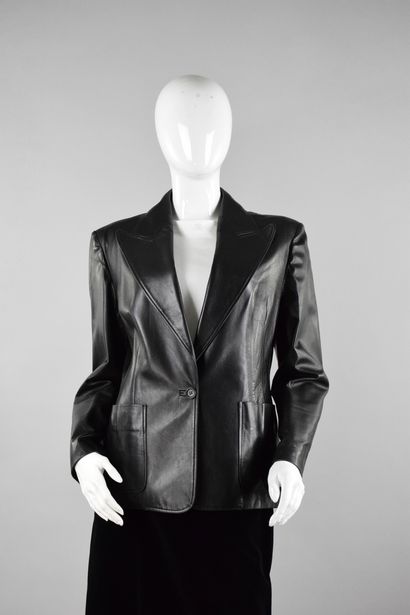 null CELINE 

Black smooth lambskin jacket, one central button. 
Two patch pockets....