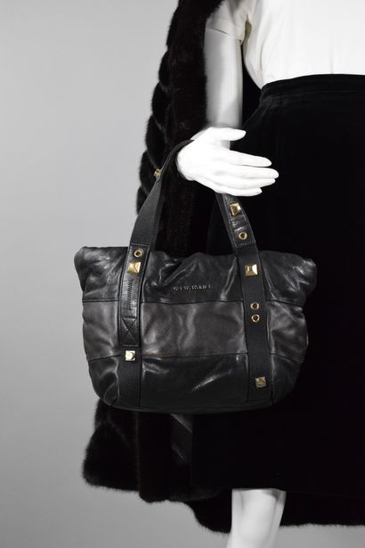 null SONIA RYKIEL 

Black and ebony leather bag, mini shopping size, with a removable...