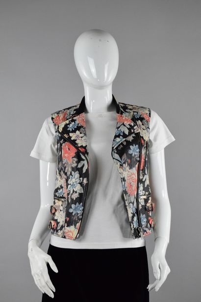 null CELINE by Phoebe Philo
Cruise Collection 2012

Sleeveless biker jacket in floral...
