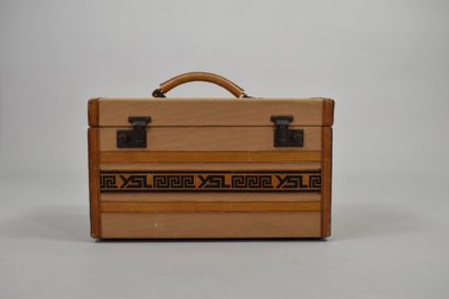 null YVES SAINT LAURENT 
Circa 1980

Travel case in canvas and leather, signed on...
