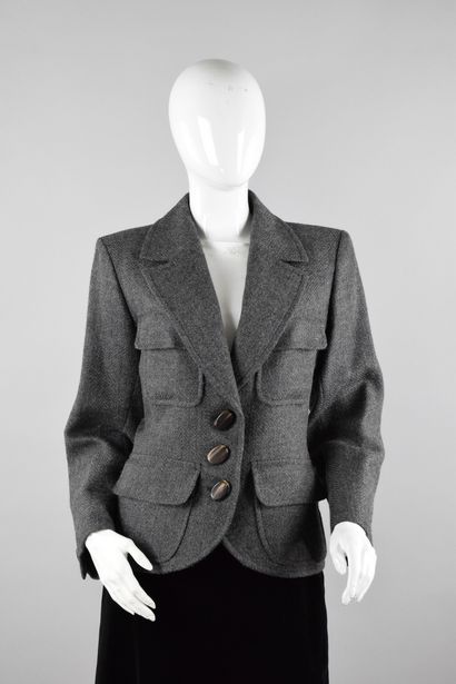 null YVES SAINT LAURENT Left Bank 
Fall/Winter 1991

Three-button jacket in grey...