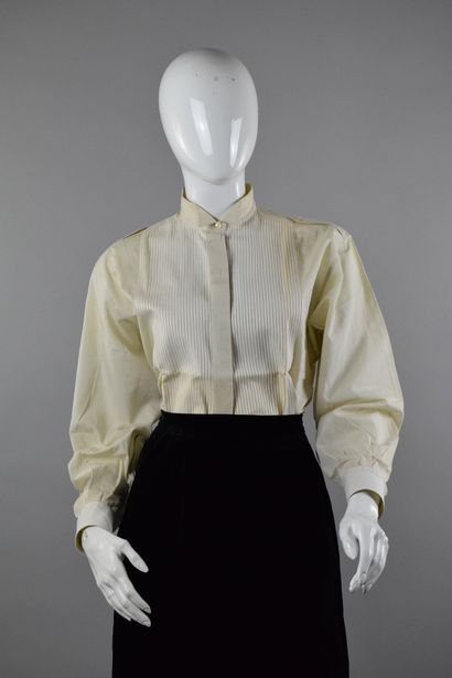 null TED LAPIDUS Haute Couture Boutique
Circa 1980

Short tuxedo style shirt, cream...