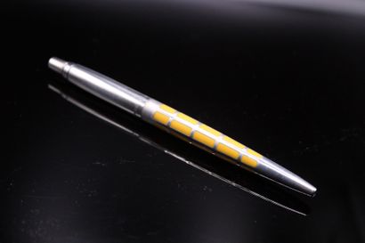 null PARKER 

Jotter ballpoint pen, special series released for the 50th anniversary...