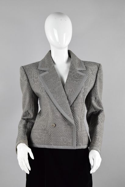 null JEAN LOUIS SCHERRER

Short double-breasted jacket with quilted floral motifs...
