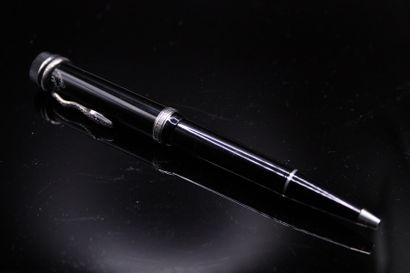 null MONTBLANC
1993

Ballpoint pen "Agatha Christie" in black resin, engraved with...