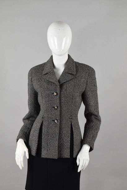 null CHANEL Boutique
Probably Fall/Winter 1994

Grey tweed jacket, single breasted,...
