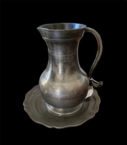Pewter pitcher and plate
pitcher : 24 cm
plate...