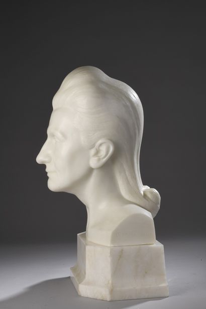 null MINAZOLLI Edward A., 1887-1973
Portrait of Yvonne Denis Merle, circa 1965
sculpture...