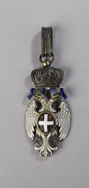 null SERBIE
Ordre de l'Aigle Blanc.
Insigne de Commandeur en argent et émail (petits...