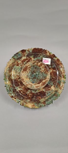 null Suite de Palissy, Paris region, early 17th century, glazed terracotta dish on...
