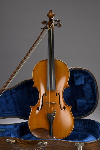4/4 violin by COLLIN-MEZIN, year 1927
Model...
