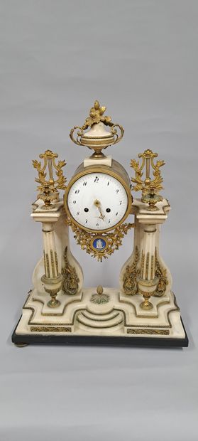 Important portico clock in white marble and...