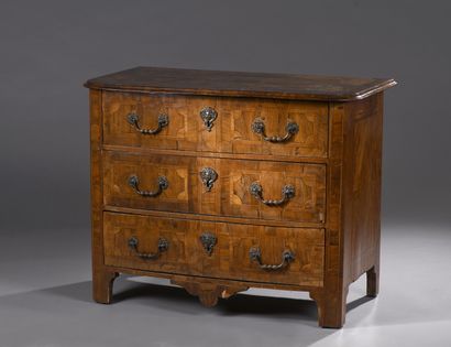 Small chest of drawers with an arched front...