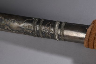 null BURMA - 19th century
Dha sword, the silver scabbard with vegetal and floral...