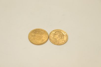 null Lot of 2 gold coins including : 
- a 10 Goulden Wilhelmina coin (1917)
- a coin...