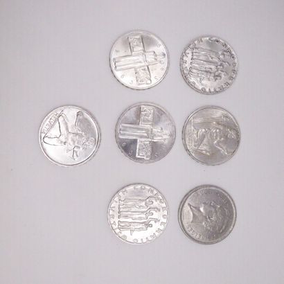 null Lot of six silver coins of 5 francs including : 
- 2 x 5 francs Confederation
-...