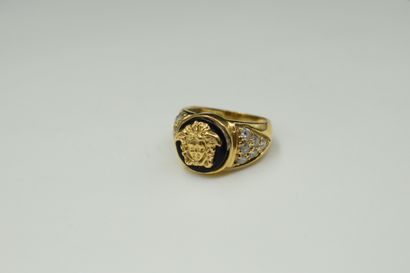 null AC
Ring with faun head in 18K (750) yellow gold with white stones.
Finger size:...