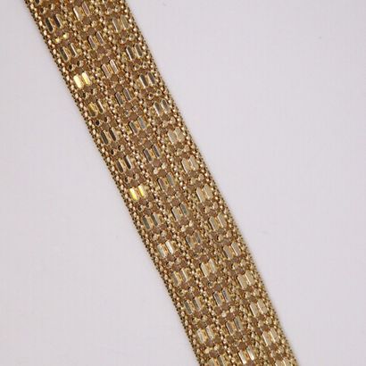 null Yellow gold bracelet 18k (750) with openwork. 
French work. 
Wrist size : 18.5...